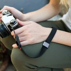 Peak Design Cuff Wrist Strap - Black -Gadgets & Gear Shop 16c569c7 8364 46df a5f0 15cc7bff4b28