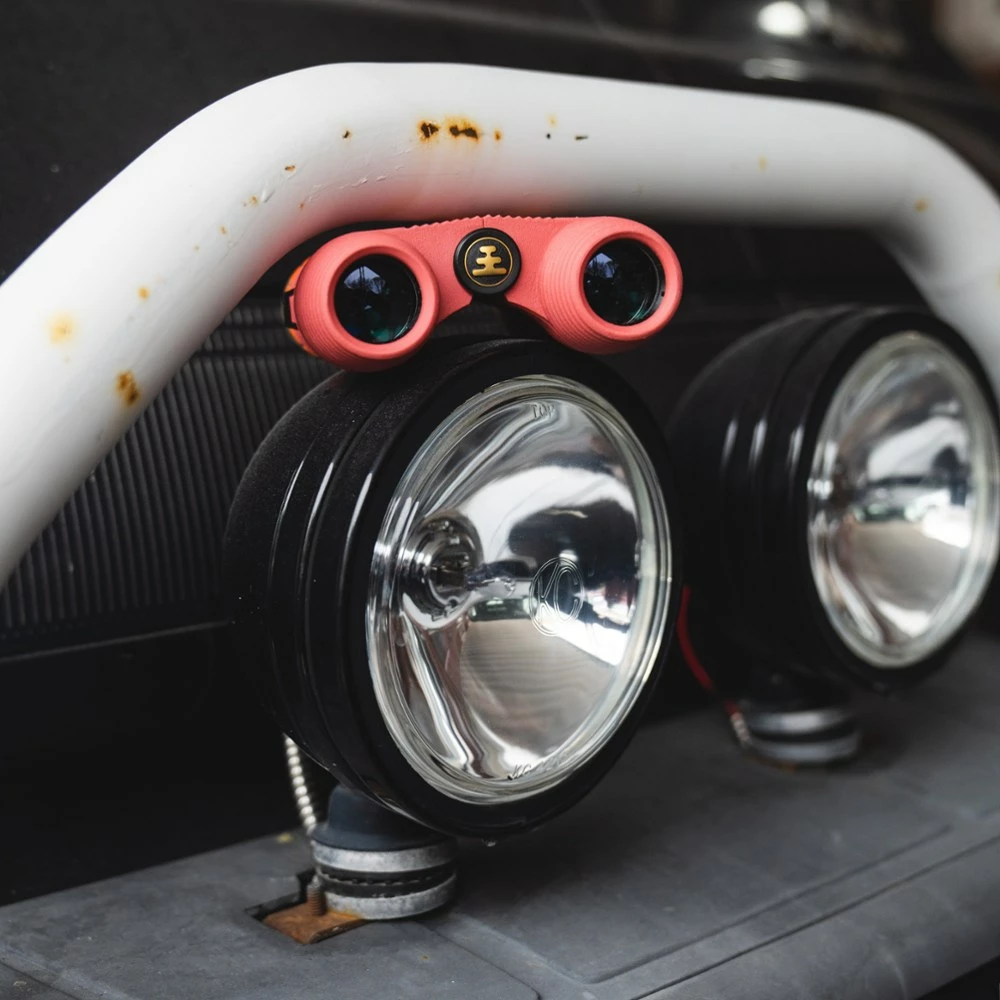 Nocs Provisions Standard Issue Waterproof 10 x 25 Binoculars 11 Nocs Provisions Standard Issue Waterproof 10 x 25 Binoculars - Image 9