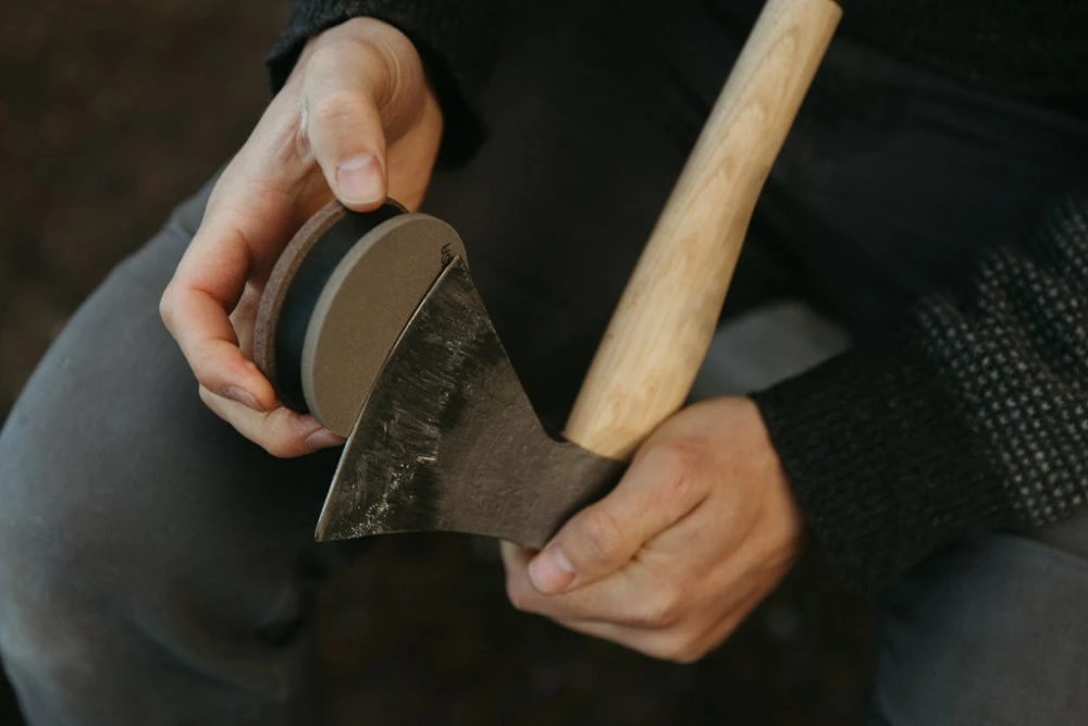 Straight Grain Supply Dual-Grit Axe Sharpening Stone - None 10 Straight Grain Supply Dual-Grit Axe Sharpening Stone - None - Image 8